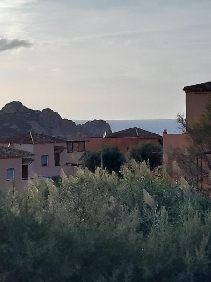 Calarossa Sardinia Apartments Isola Rossa Exteriör bild