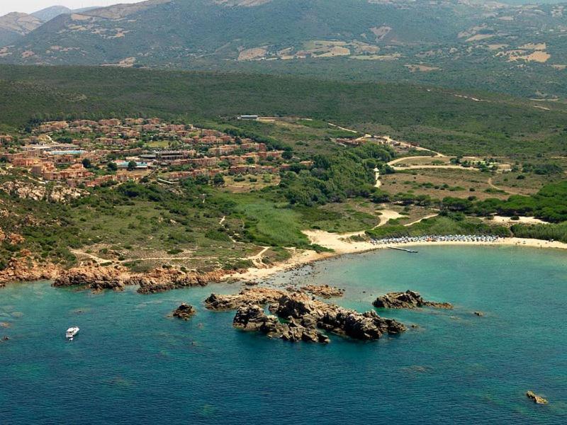 Calarossa Sardinia Apartments Isola Rossa Exteriör bild