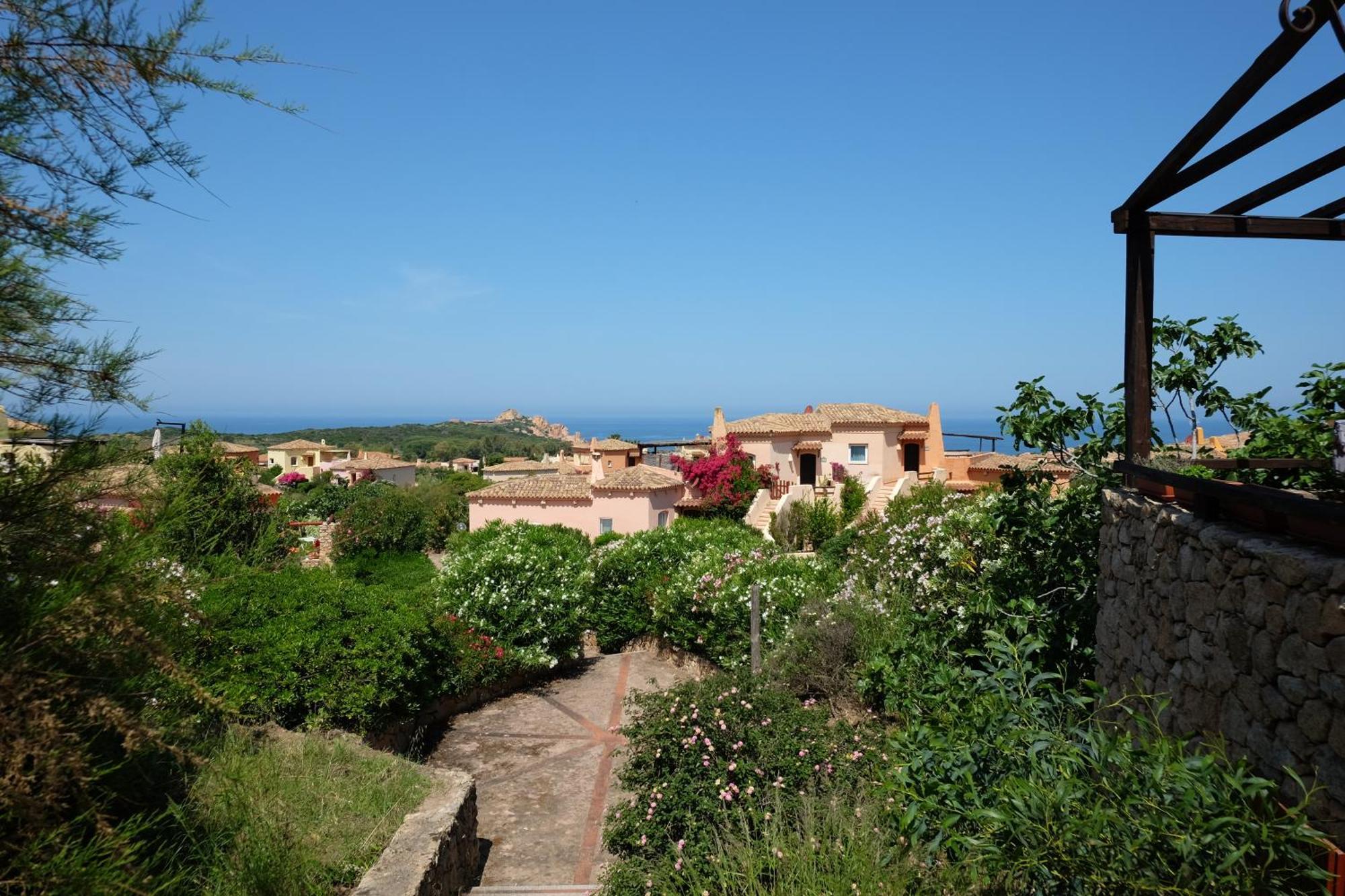 Calarossa Sardinia Apartments Isola Rossa Exteriör bild