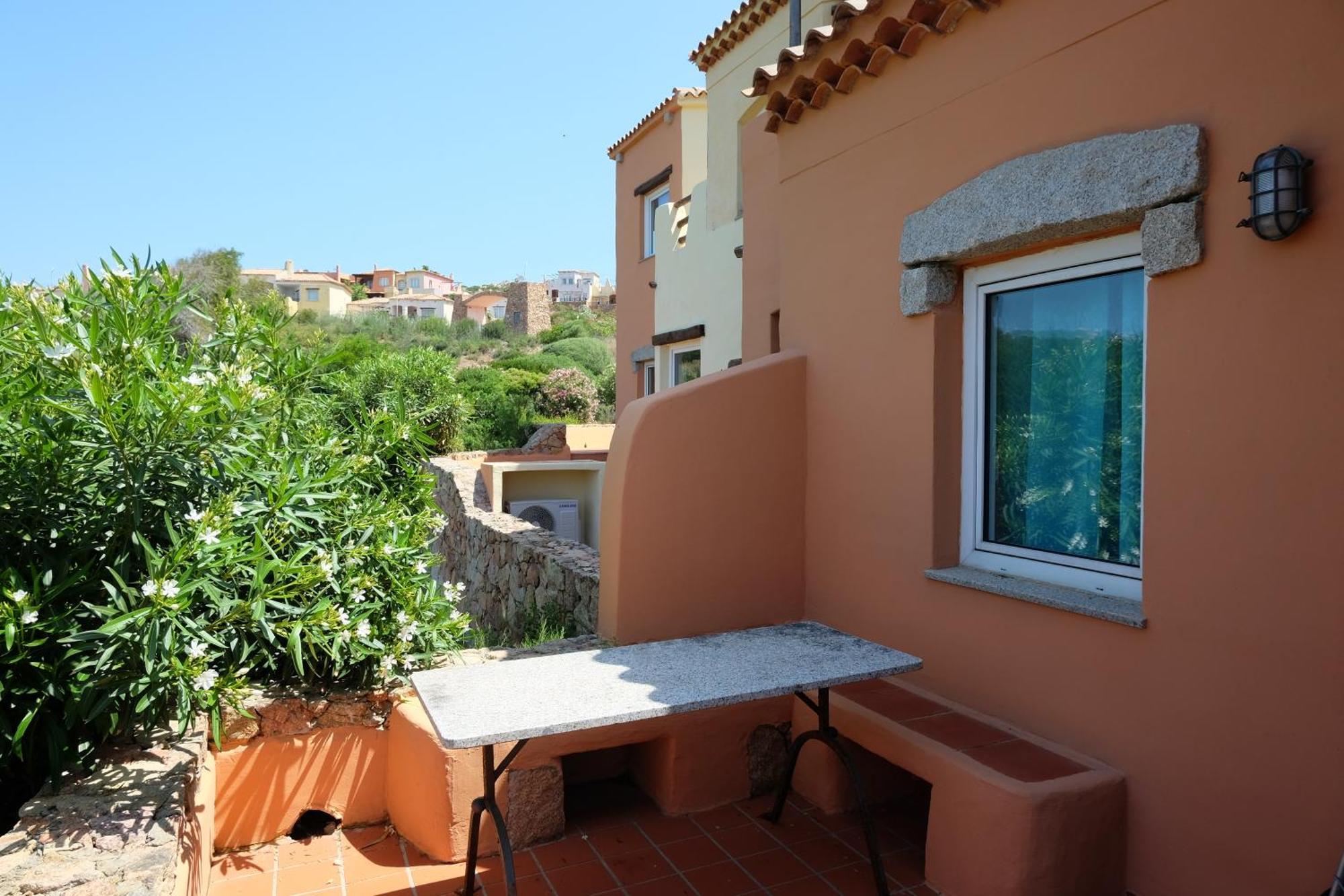 Calarossa Sardinia Apartments Isola Rossa Exteriör bild
