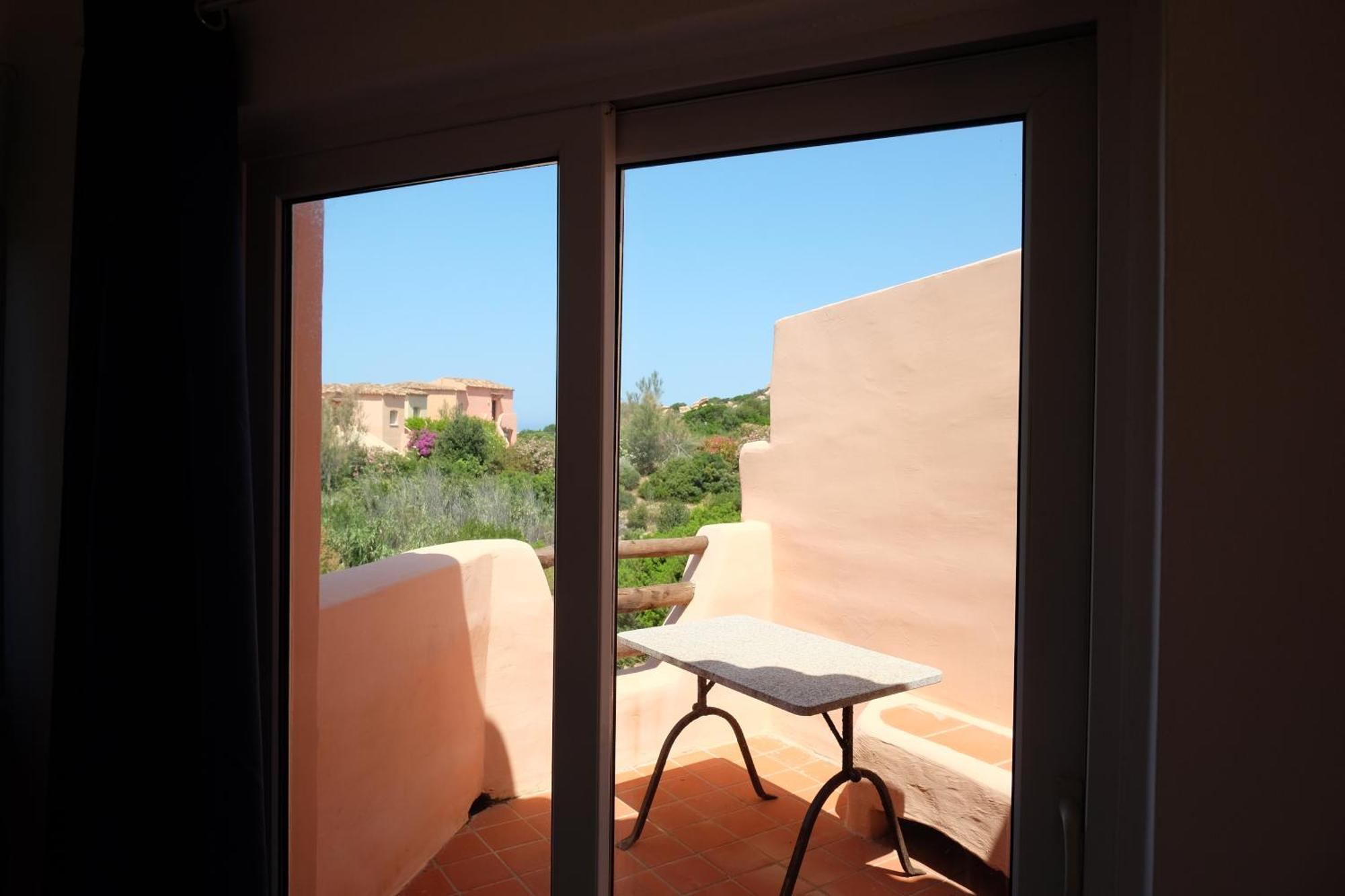 Calarossa Sardinia Apartments Isola Rossa Exteriör bild