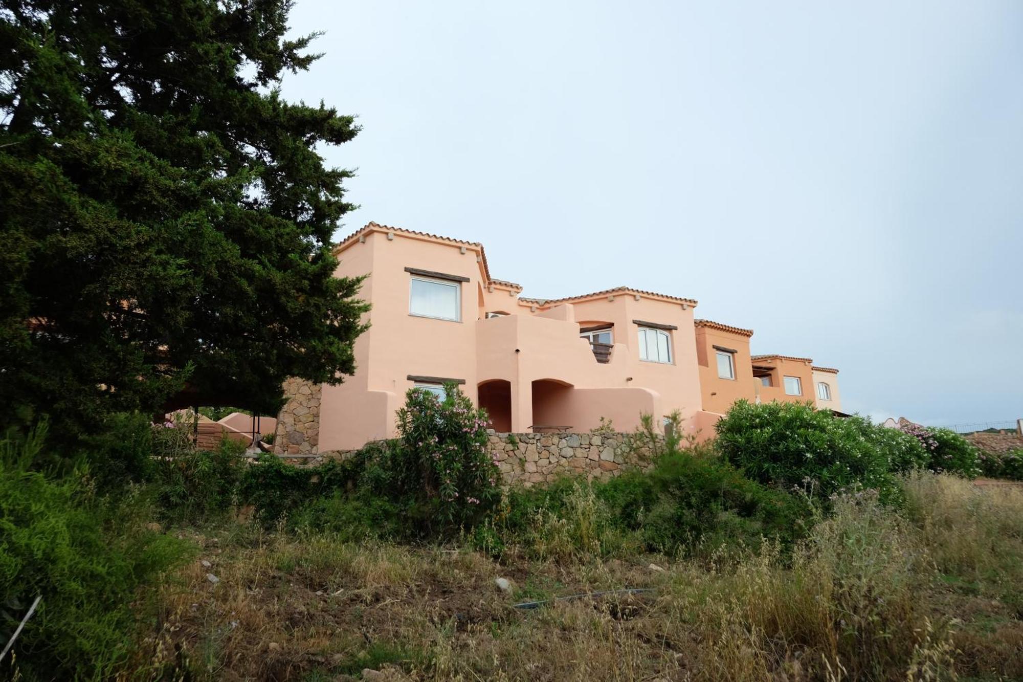 Calarossa Sardinia Apartments Isola Rossa Exteriör bild
