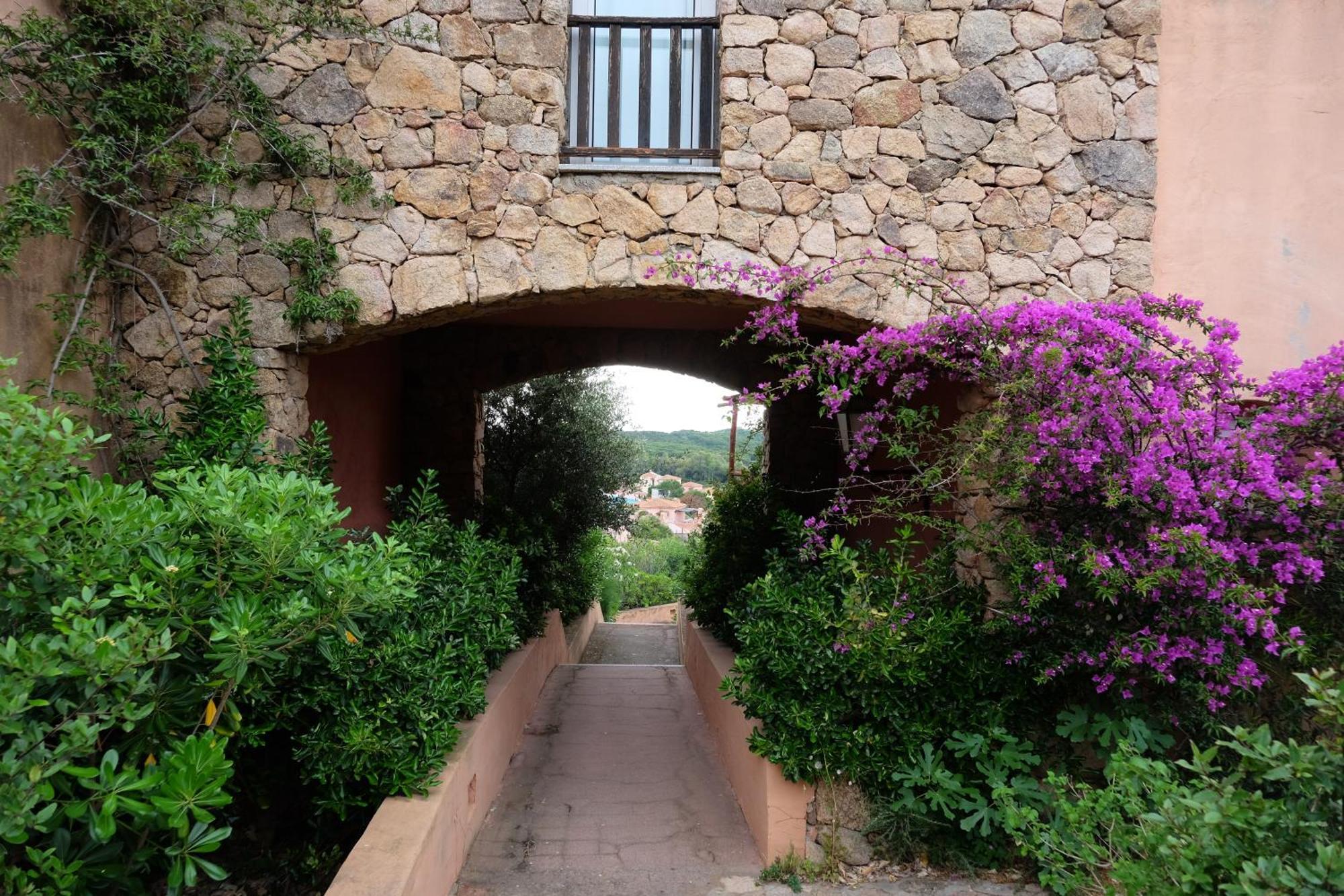 Calarossa Sardinia Apartments Isola Rossa Exteriör bild