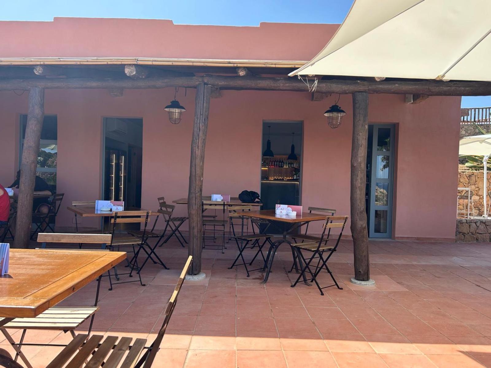 Calarossa Sardinia Apartments Isola Rossa Exteriör bild