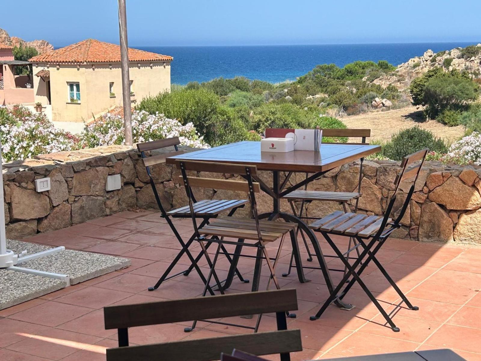 Calarossa Sardinia Apartments Isola Rossa Exteriör bild